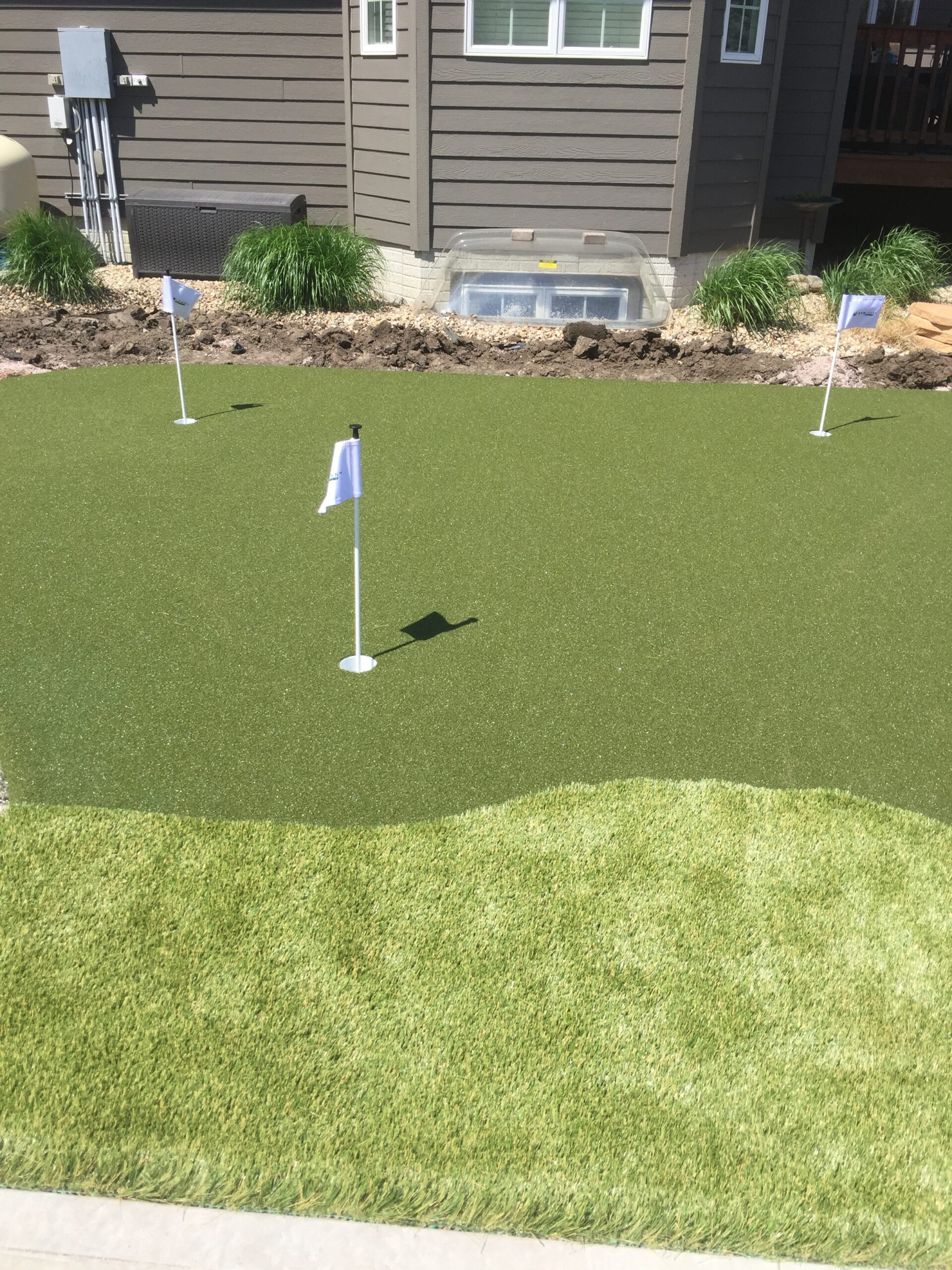 affordable putting green install