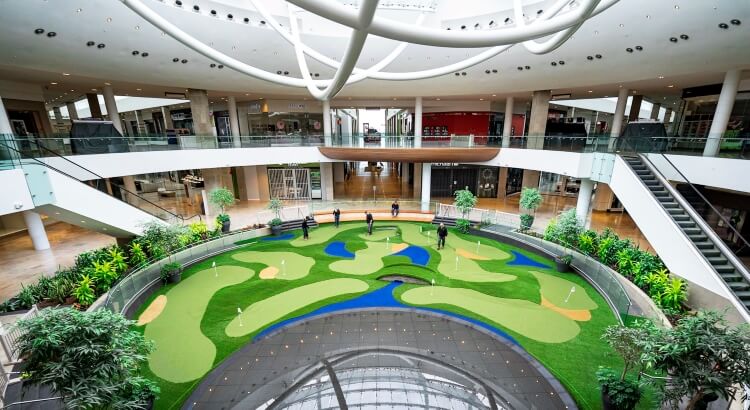 Indoor mini golf installation from SYNLawn