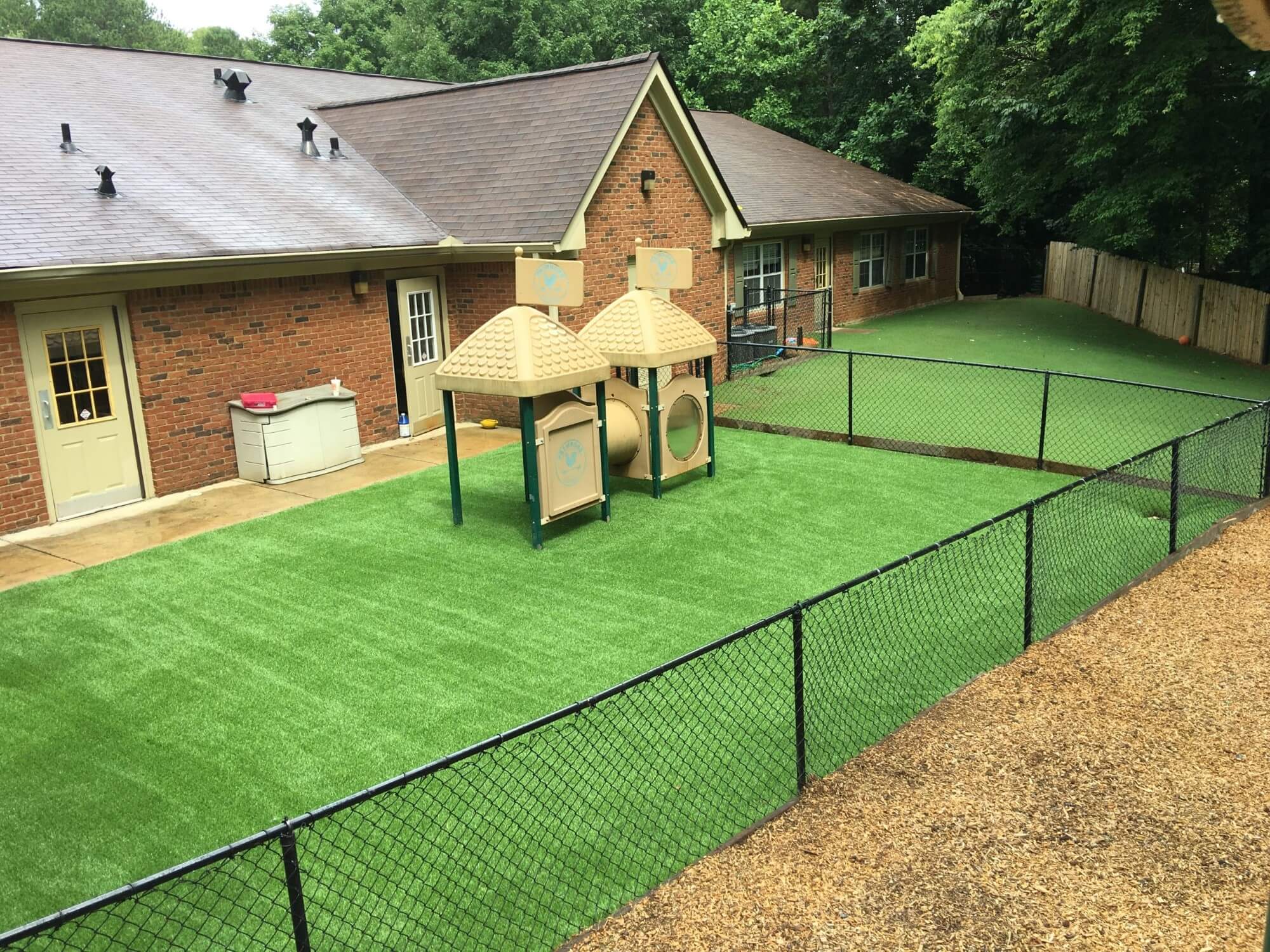 Commercial artificial grass dog park installed by SYNLawn