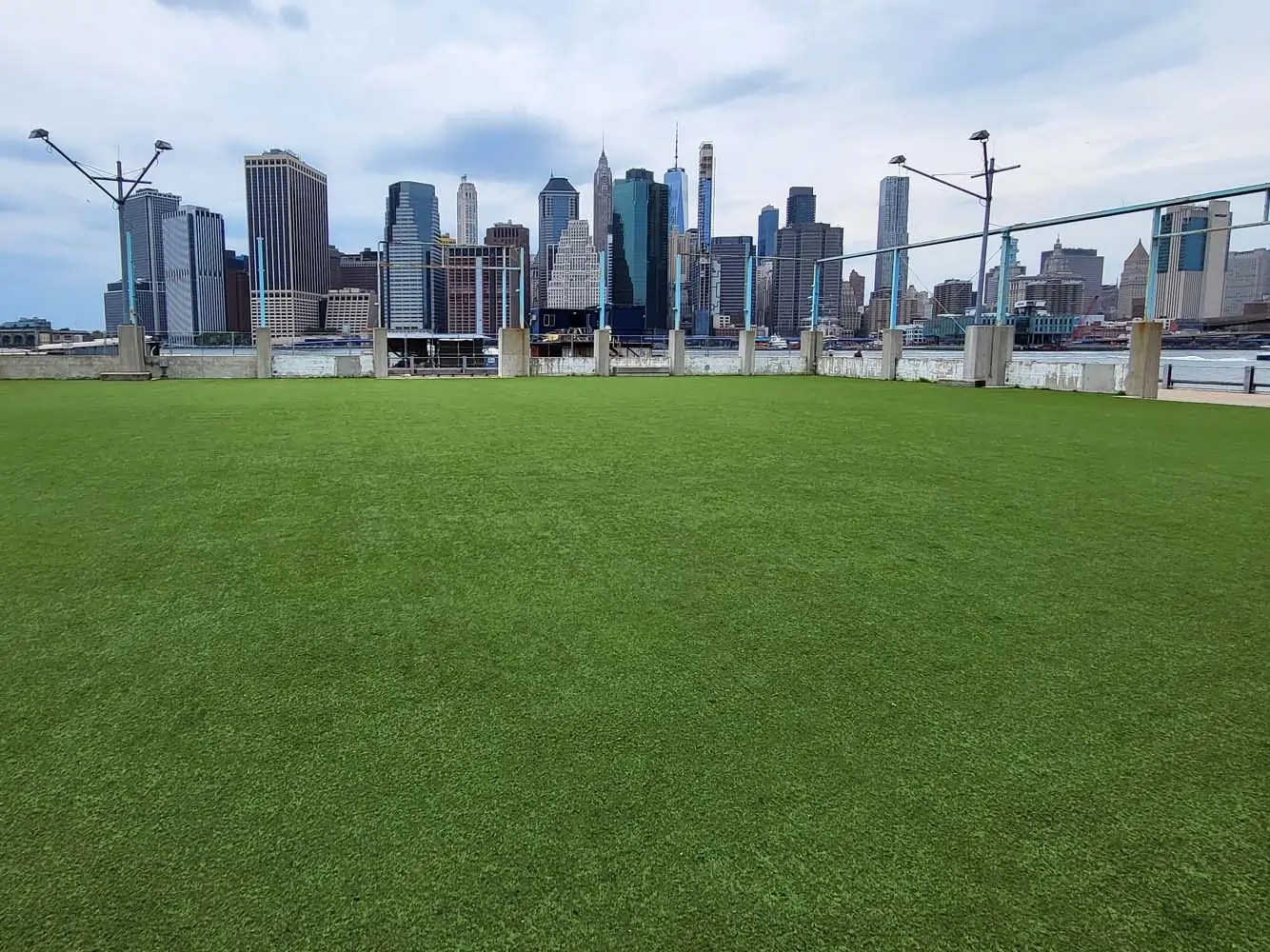 Indiana commercial artificial lawn by SYNLawn Indiana commercial artificial lawn by SYNLawn