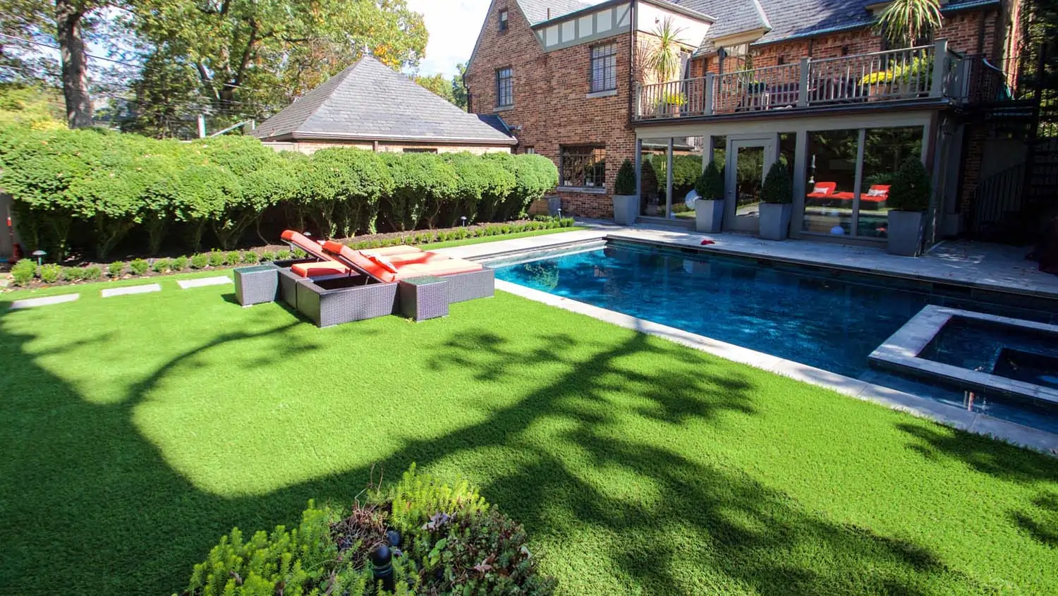 residential-lawn-gal-7 synlawn indiana artificial turf lawn by pool